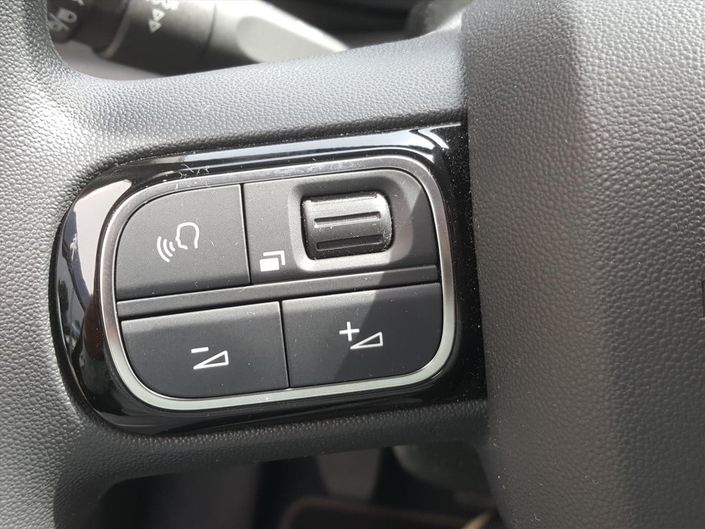 Citroen C3 1.2 puretech 83pk s&s c-series trekhaak | navigatie | cruise & c