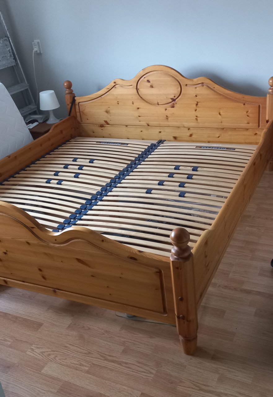 Massief grenen bed