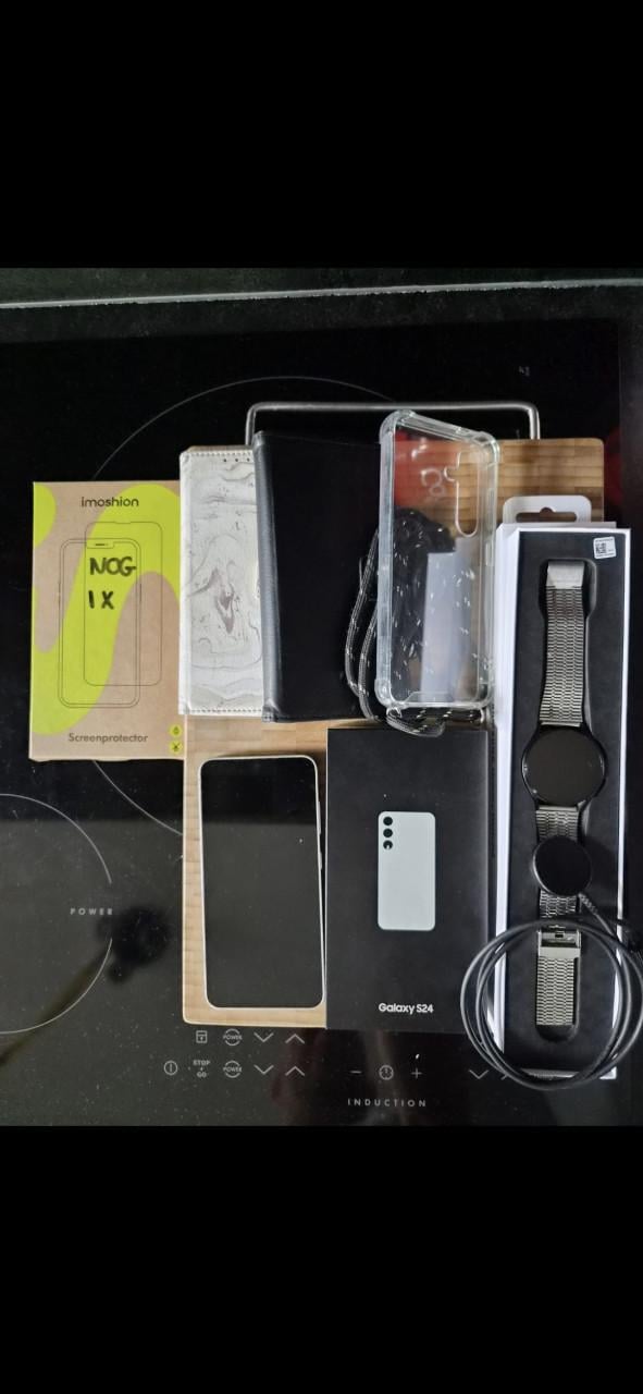 Samsung Galaxy S24 + watch 6 40mm