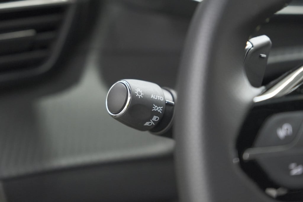 Peugeot 208 hybrid 136 e-dcs6 gt | camera | navigatie | parkeersensoren