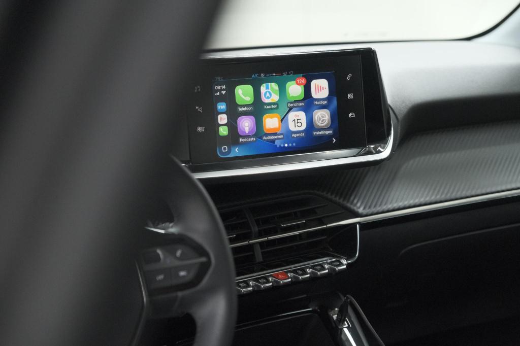 Peugeot 208 puretech 100 eat8 allure | navigatie | parkeersensoren | cruise
