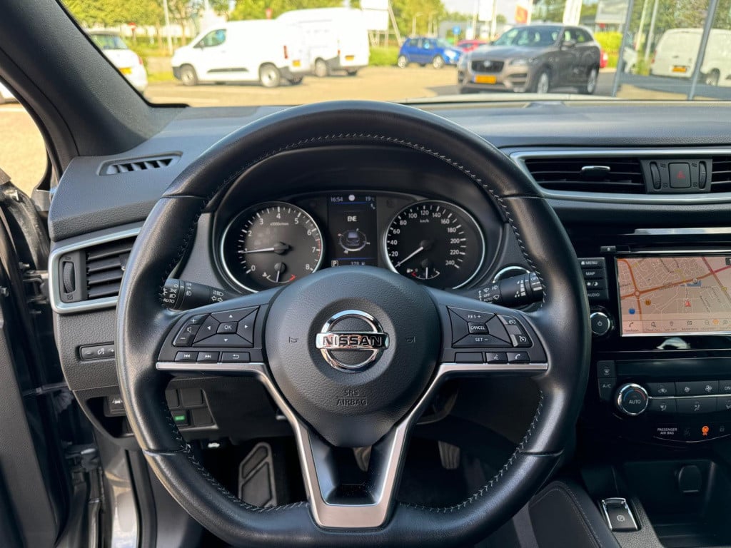 Nissan Qashqai 1.3 dig-t tekna + automaat