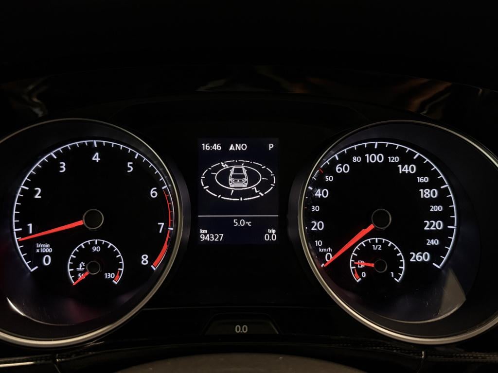 Volkswagen Touran 1.4 tsi comfortline 7p | pano | stoelverwarming | achteru