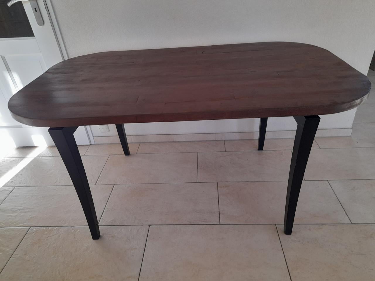 Mooie massief houten doorleefde tafel 89 x 150 x 75H (in goede staat)