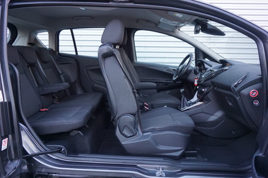 Ford B-max 1.0 ecoboost titanium airco / navi / cruise / camera / parkeers.