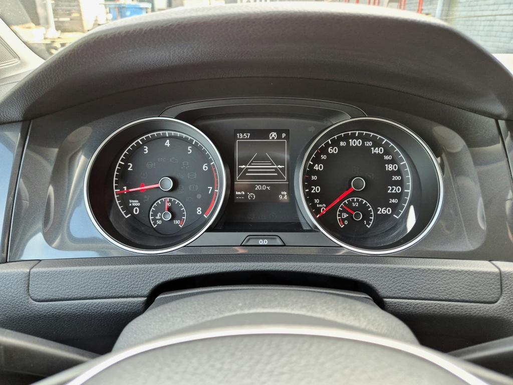 Volkswagen Golf 1.5 tsi comfortline business | automaat | airco | pdc | acc