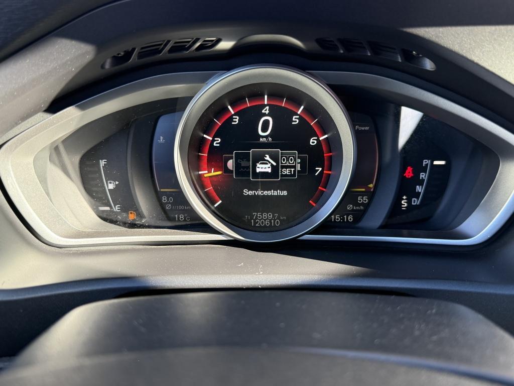 Volvo V40 t3 153pk aut6 polar+ sport| panodak| camera| h&k sound| trekhaak