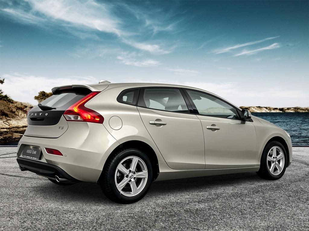 Volvo V40 2.0 t3 nordic+ | standkachel | stoelverwarming | cruise control |
