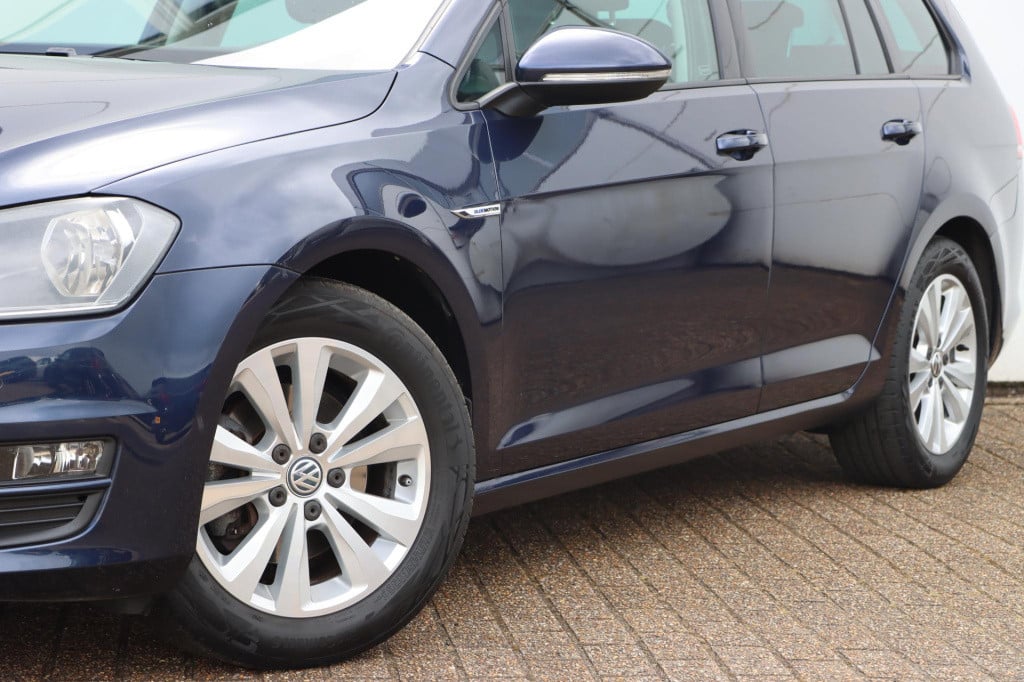 Volkswagen Golf variant 1.0 tsi connected series