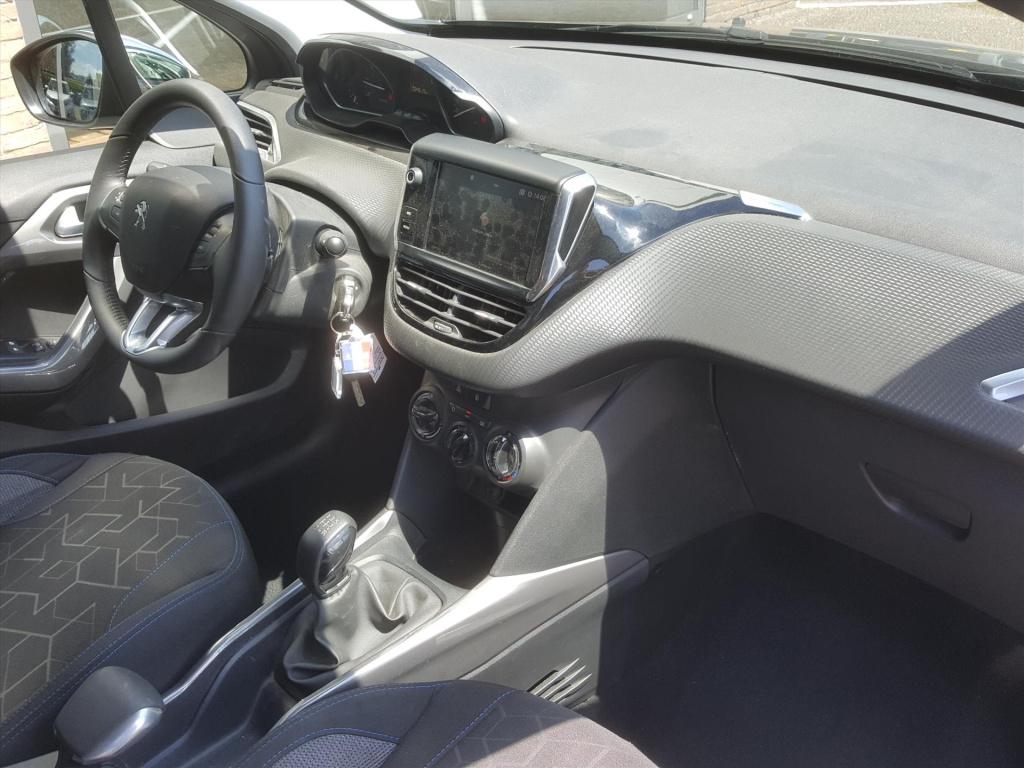 Peugeot 2008 1.2 puretech 82pk s&s style navigatie | airco | cruise control