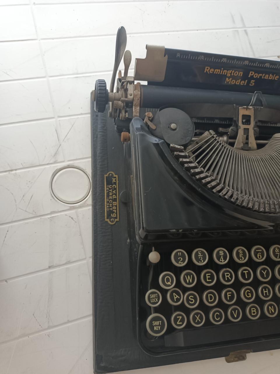 Typmachine Remington portable