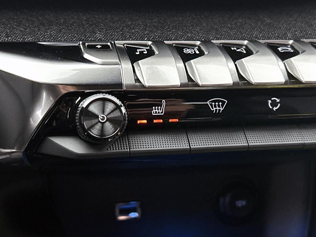 Peugeot 3008 plug-in hybrid4 300pk gt pack | rijklaar | adaptive cruise | e