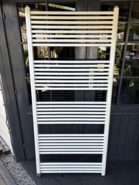 Witte handdoekradiator