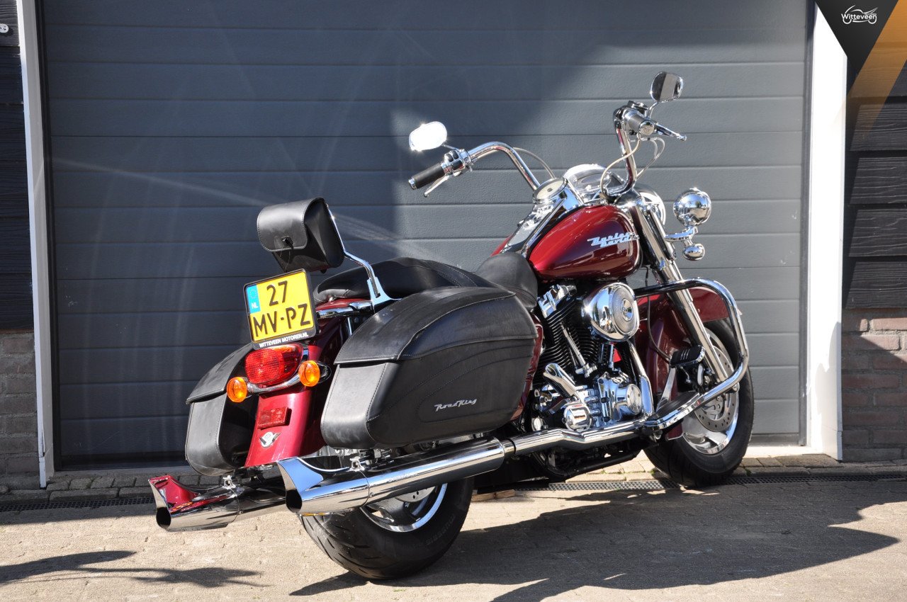 Harley Davidson FLHRSI Road King Custom Strakke motor!