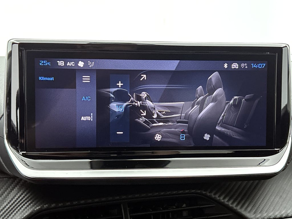 Peugeot 2008 1.2 hybrid 145 allure | rijklaar |