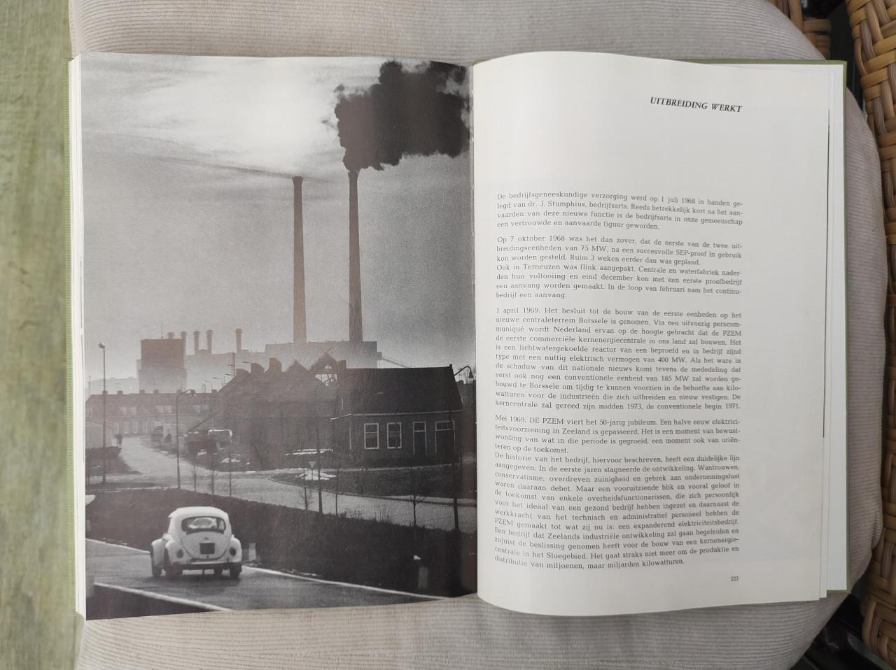 Tussen stroom en water. Boek over 50 jaar PZEM 1919-1969.