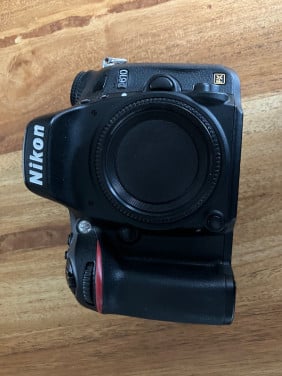 Nikon D610 body, 9750 clicks