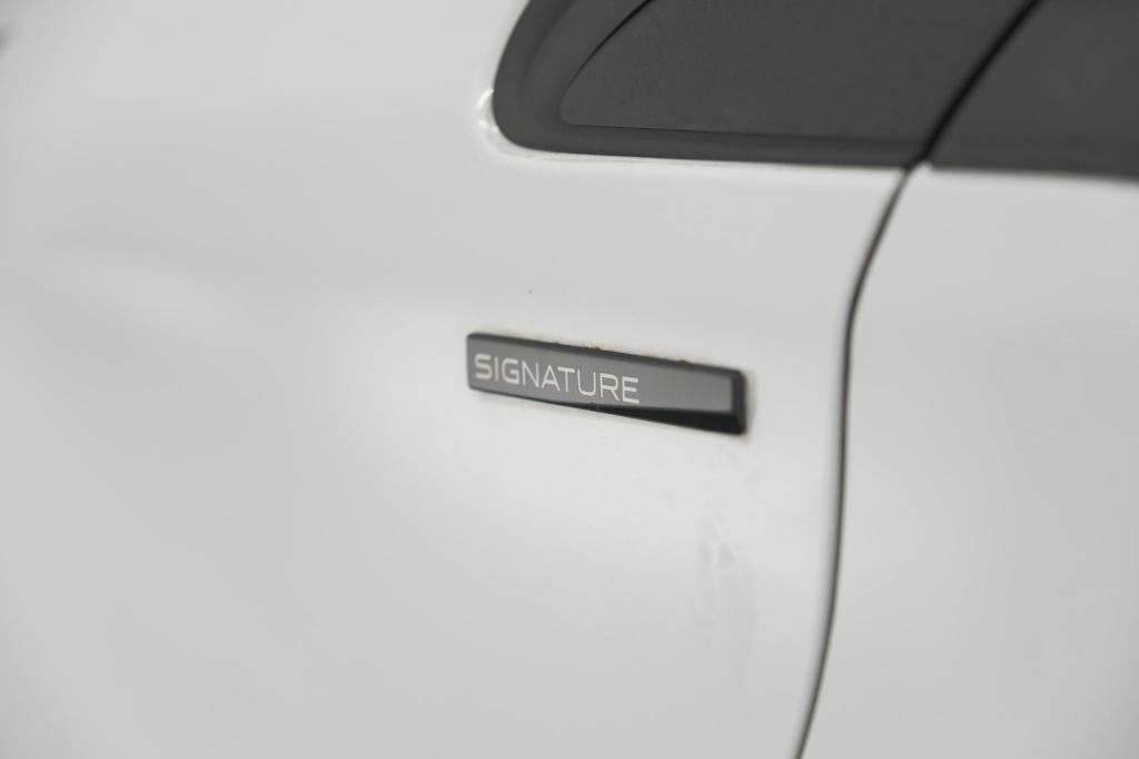 Peugeot 208 puretech 82 signature | parkeersensoren | apple carplay | navig