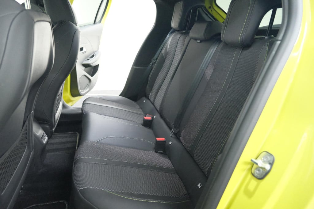 Peugeot 208 puretech 100 gt | camera | apple carplay | parkeersensoren