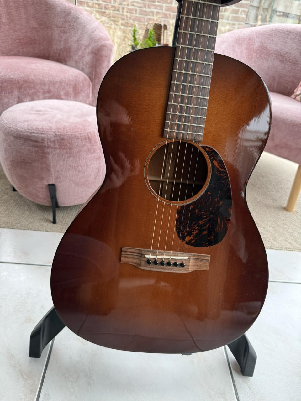 Te koop aangeboden: Martin Acoustische Gitaar 000-17SM
