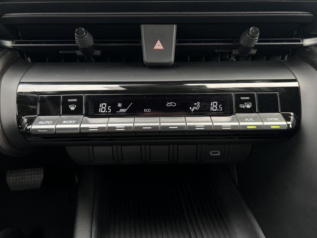 Toyota C-hr 1.8 hybrid 140 dyn