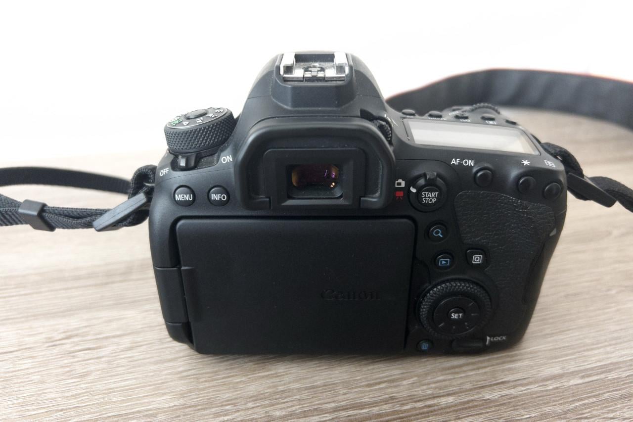 Canon EOS 6D Mark II (Body)