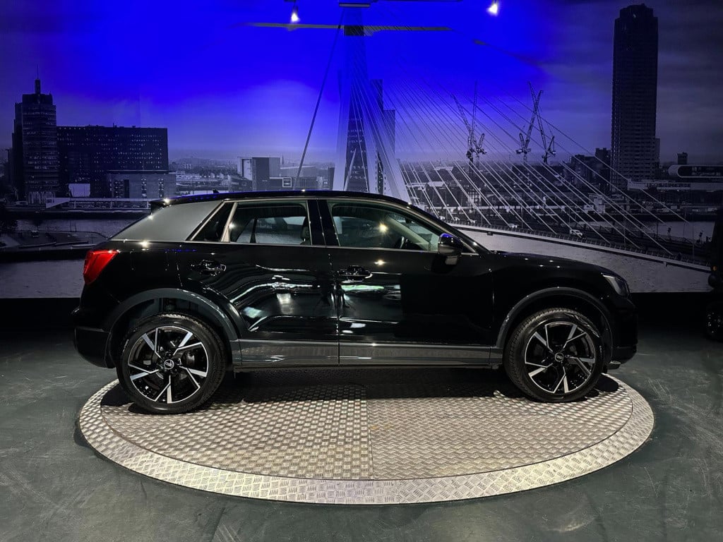 Audi Q2 35 tfsi business edition *navi*led*leer*trekhaak*