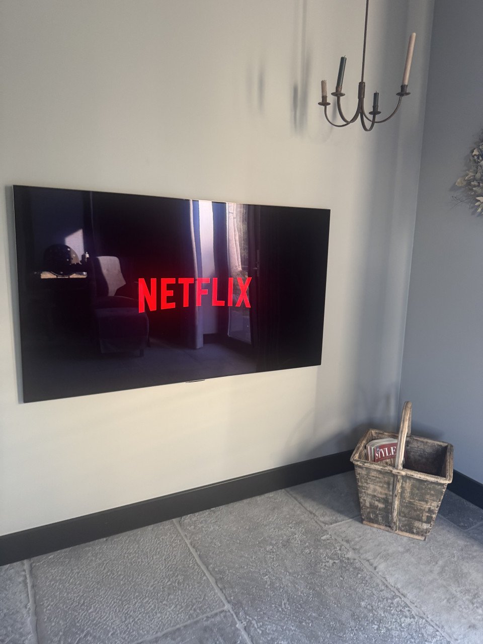 LG OLED TV 65 inch (165 cm)