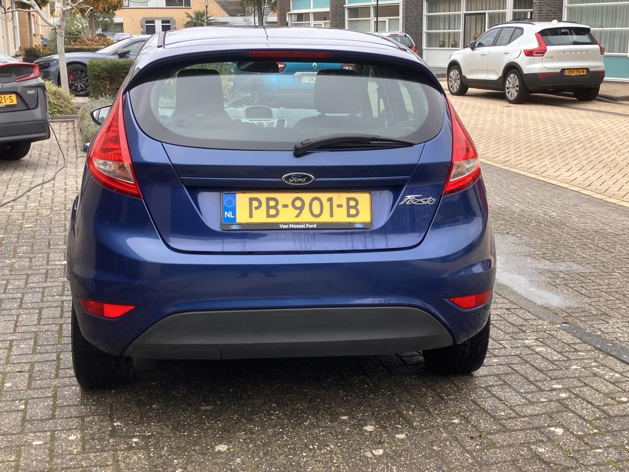 FORD FIESTA  automaat