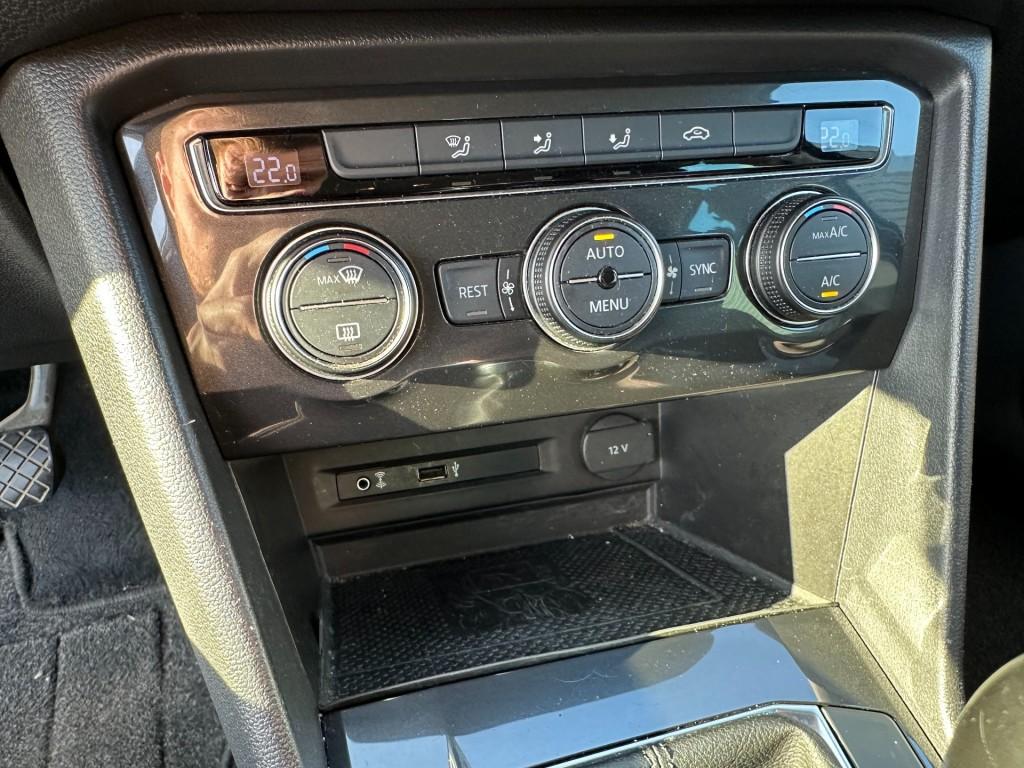 Volkswagen Tiguan 1.4 tsi 150pk act comfortline trekhaak 1800kg pdc dab+ na