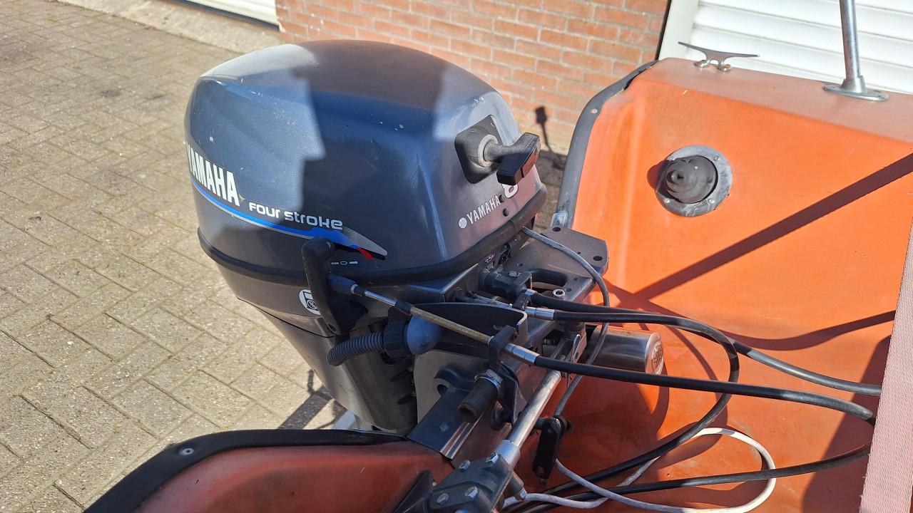 Rana 15 met 8 pk yamaha en trailer