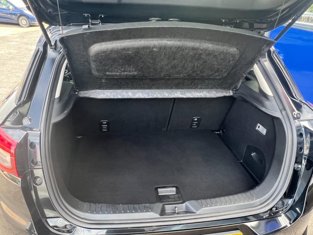 Mazda Cx-3 2.0 automaat skyactiv-g 120 ts+, navi, trekhaak enz..
