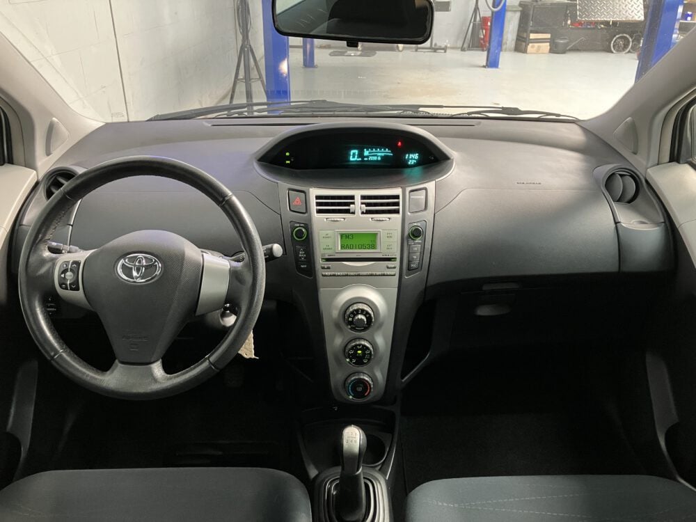 Toyota Yaris 1.3 VVTi Sol