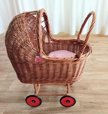 Rieten poppen wagen