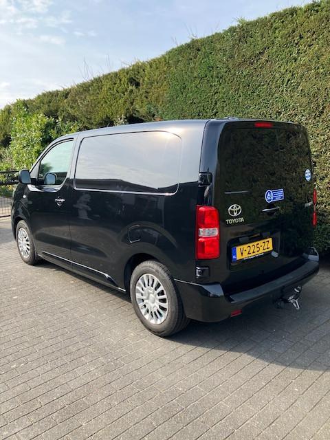 Rolstoelbus met lift, Toyota ProAce uit 2019