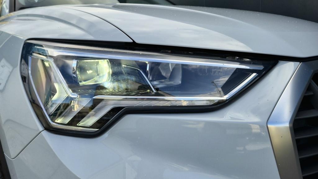 Audi Q3 45 tfsi e edition