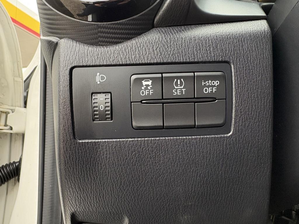 Mazda 2 1.5 skyactiv-g ts lichtmetalen velgen