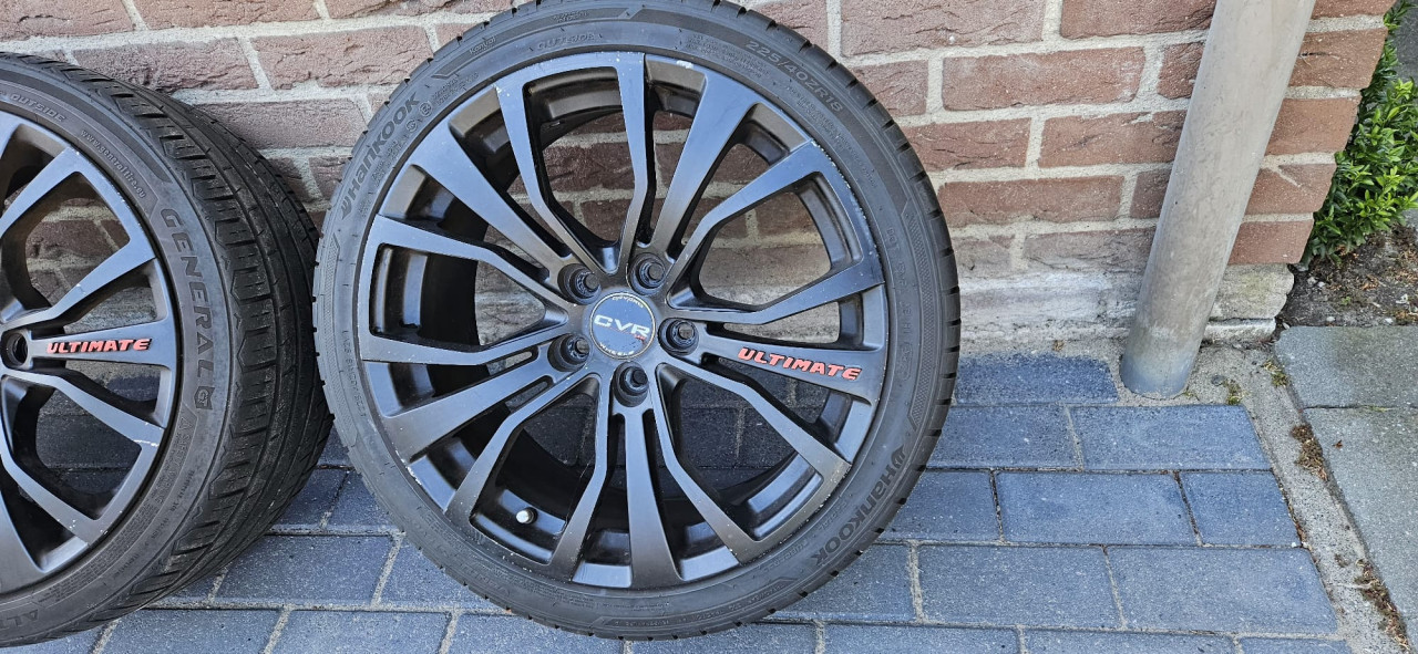 Lichtmetalen Velgen met Banden Audi A3  225-40-18, 5x112