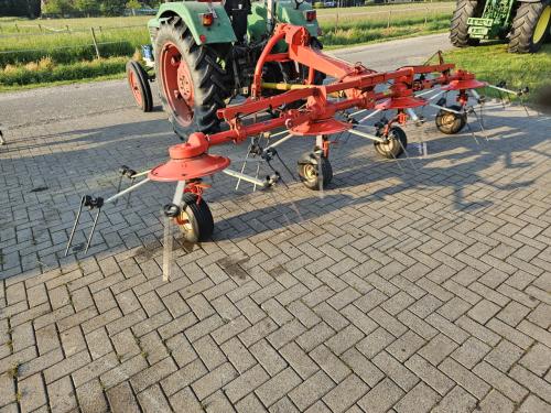 Kuhn hooischudder