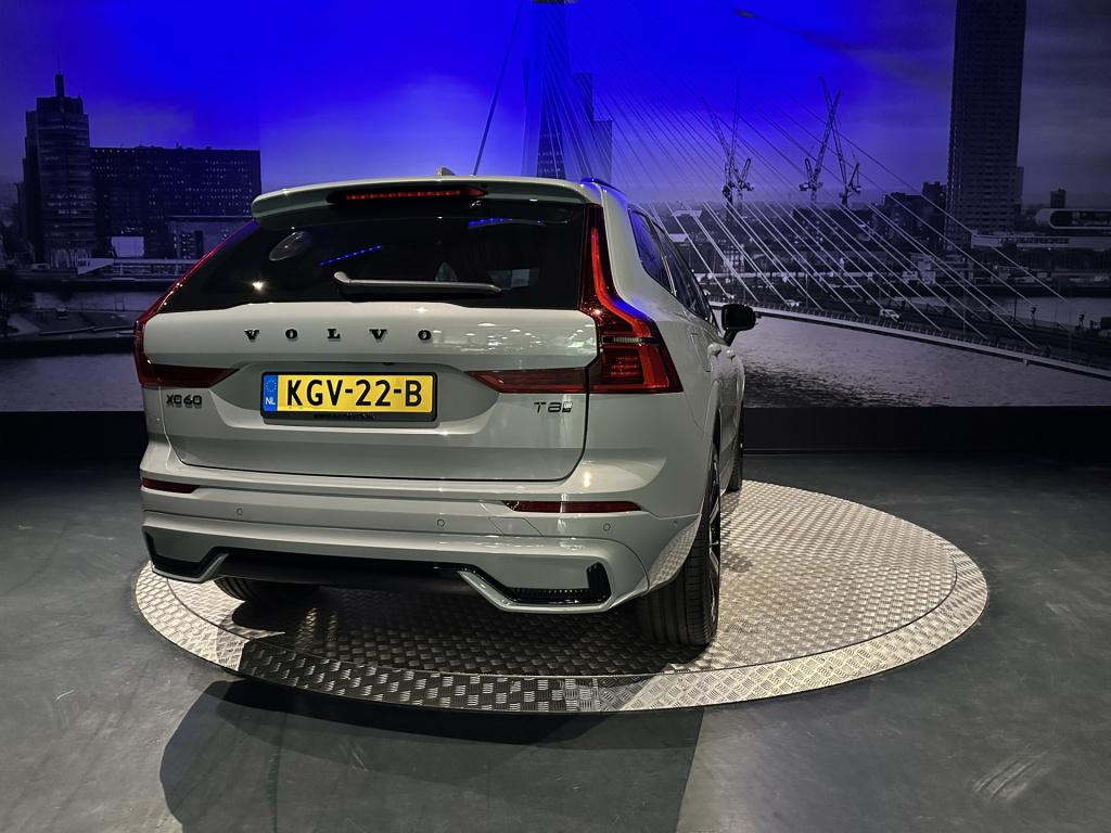 Volvo XC60 2.0 t8 plug-in hybrid awd plus black edition *nieuw model*