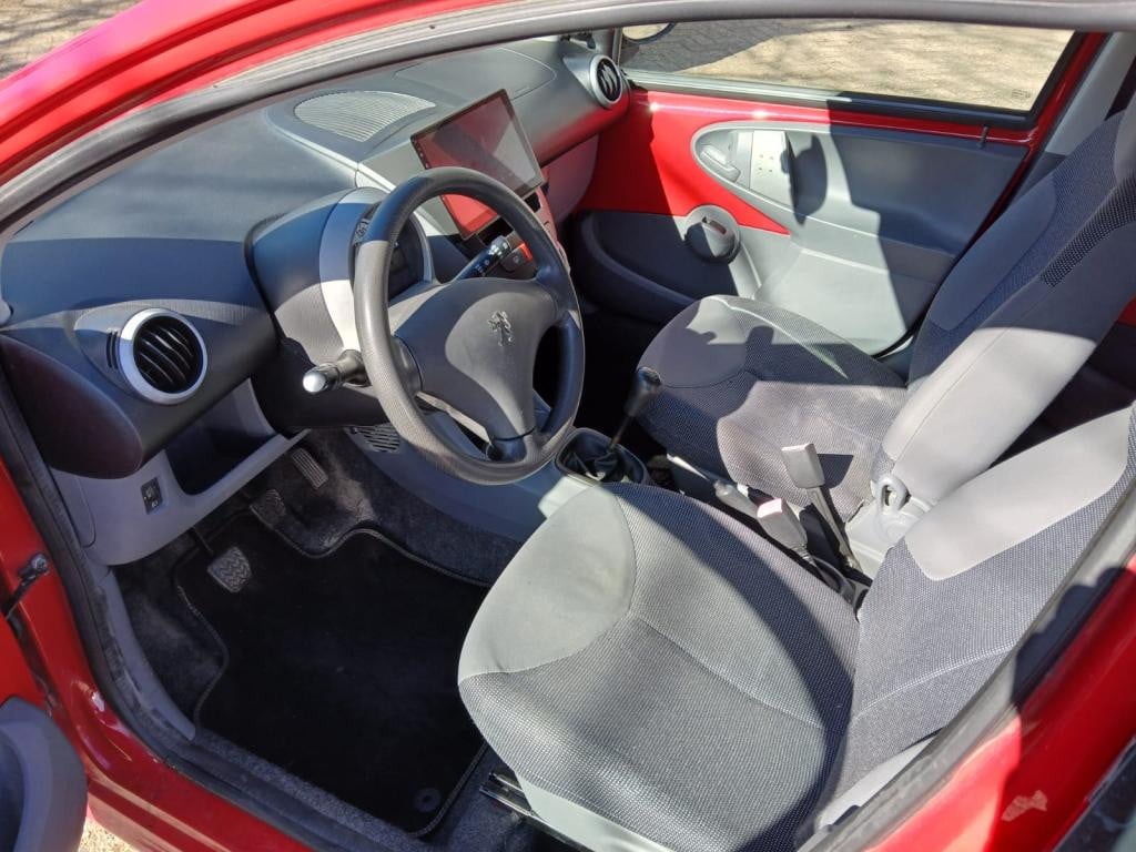 Peugeot 107 xs 1.0 | met carplay radio! 3 maanden garantie, jaar apk, aflev