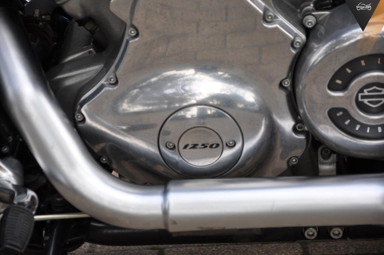 Harley Davidson VRSCF V-ROD MUSCLE 5HD 10800 kilometers!