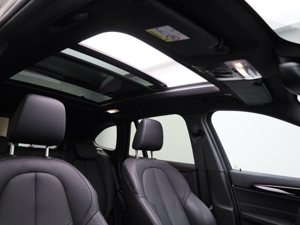 BMW X1 sdrive20i business edition plus | automaat | stoel verwarming | lede