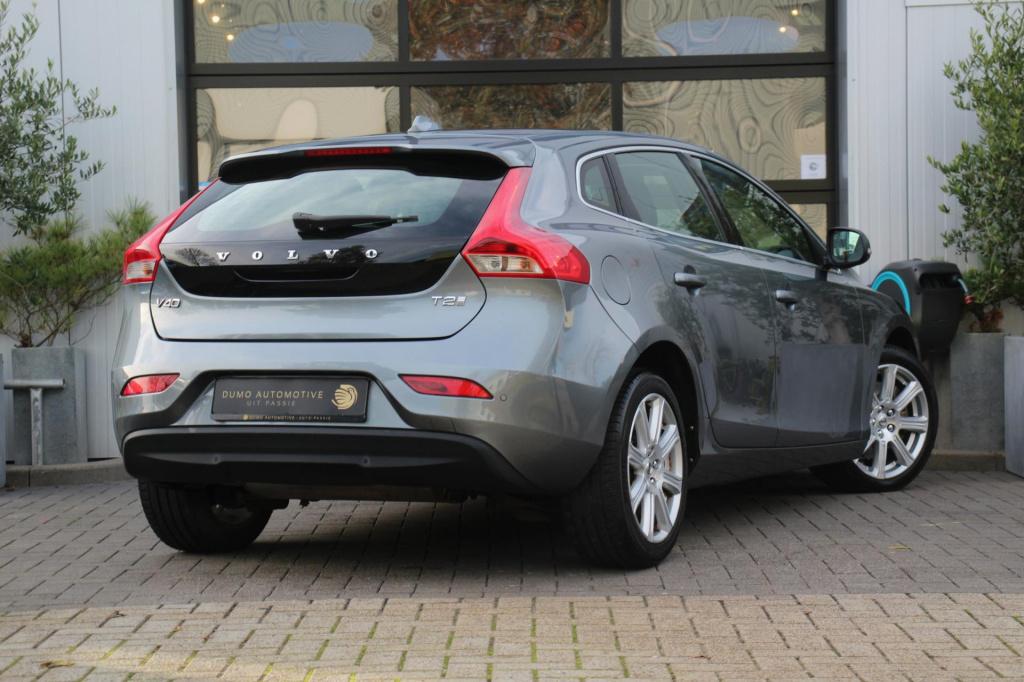 Volvo V40 1.5 t2 inscription aut. - leder - full led - navi - citycafety - 