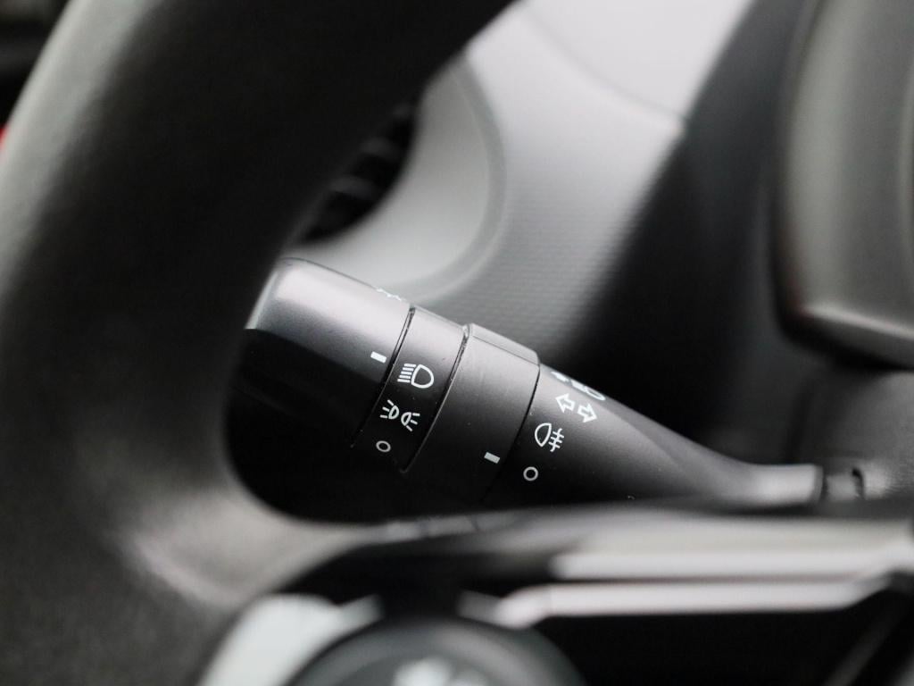 Toyota Aygo 1.0 vvt-i x-fun | 5-deurs | lage km stand | airco | bluetooth |