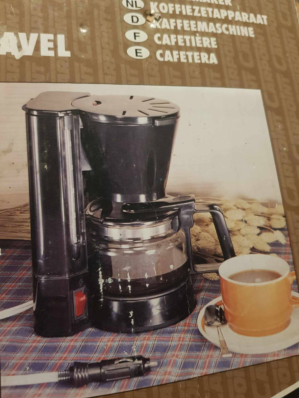 Koffiezetapparaat voor in de auto 12 V