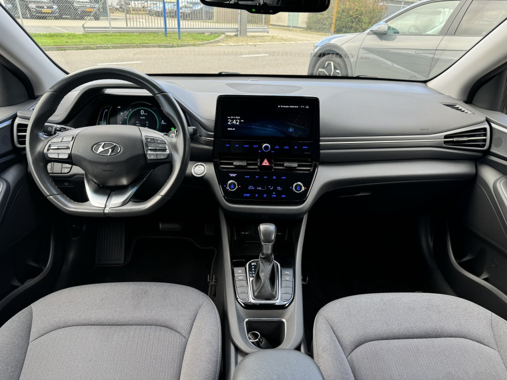 Hyundai Ioniq 1.6 gdi comfort plus | navigatie | achteruitrijcamera | cruis