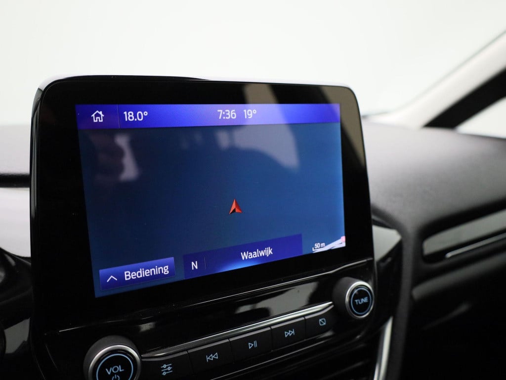 Ford Fiesta 1.0 ecoboost titanium x | lmv | parkeer sensoren | navigatie | 