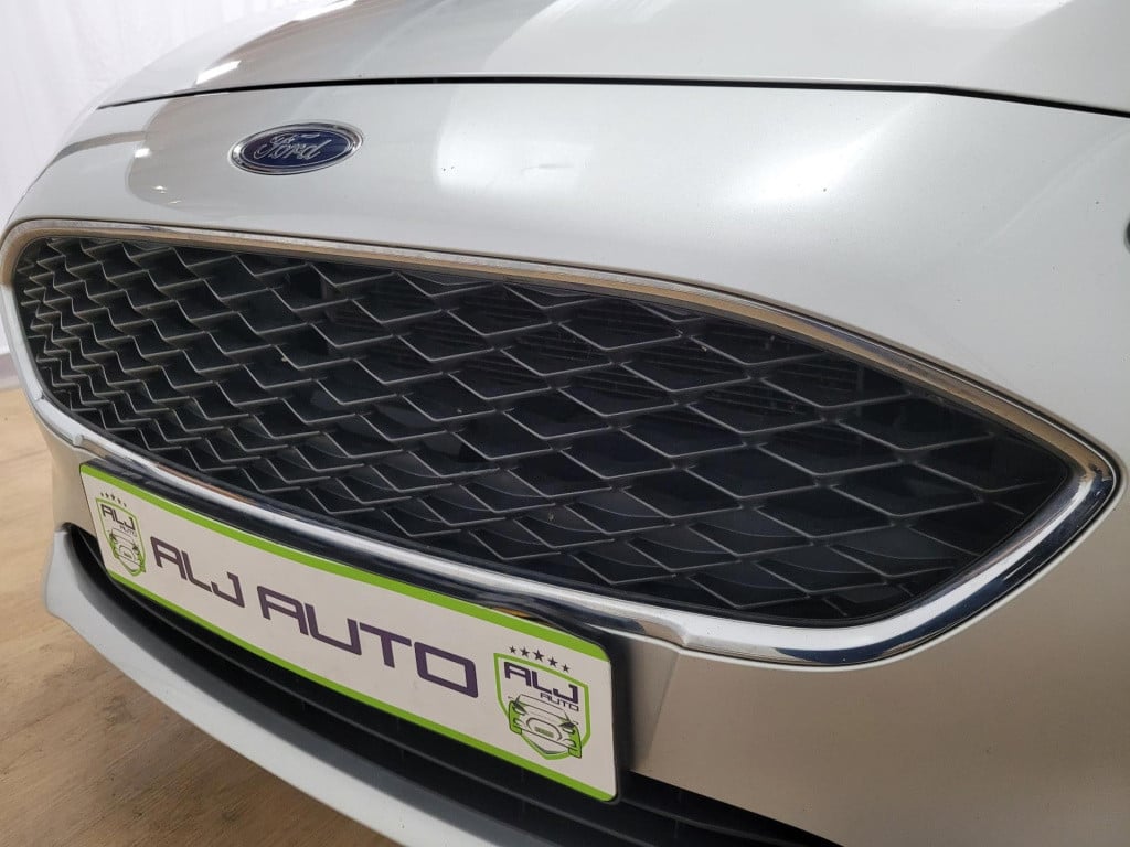 Ford Fiesta 1.1 trend | voorruitverwarming | velgen | cruisecontrol | groot