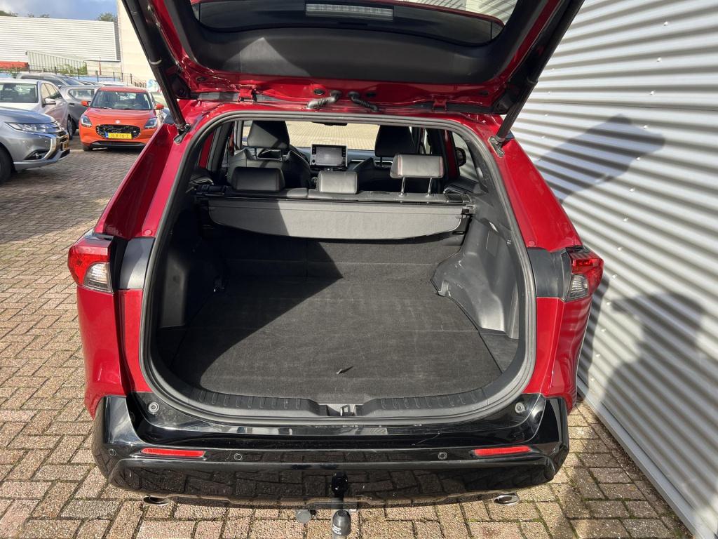 Suzuki Across 2.5 plug-in hybrid style